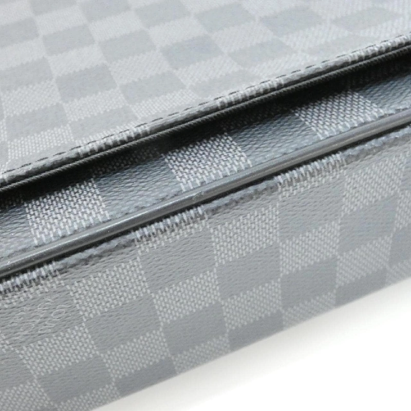 Túi xách chéo Louis Vuitton Damier Graphite District MM N41029 - Hàng hiệu Chính hãng 801983