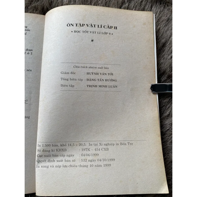 Học tốt Vật Lí 9 (Hồ Văn Nhân) 604446