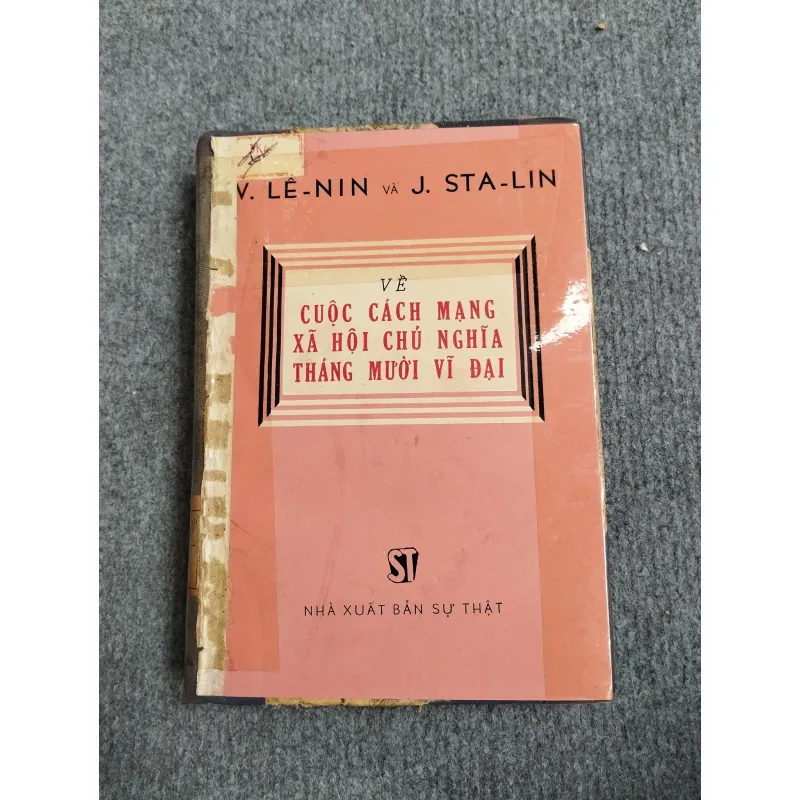 VỀ CUỘC CÁCH MẠNG XÃ HỘI CHỦ NGHĨA THÁNG MƯỜI VĨ ĐẠI 688753