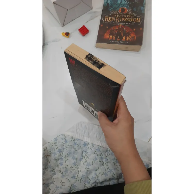 (English book) Code Orange  930934