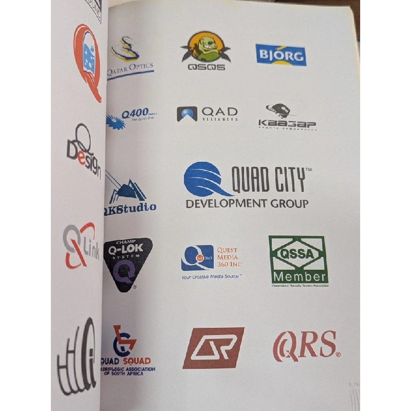 Đi tìm logo đẹp các kiểu thương hiệu - hoạ sĩ Uyên Huy 785962