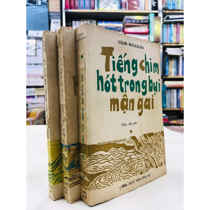 TIẾNG CHIM HÓT TRONG BỤI MẬN GAI - Colleen McCullough 131084