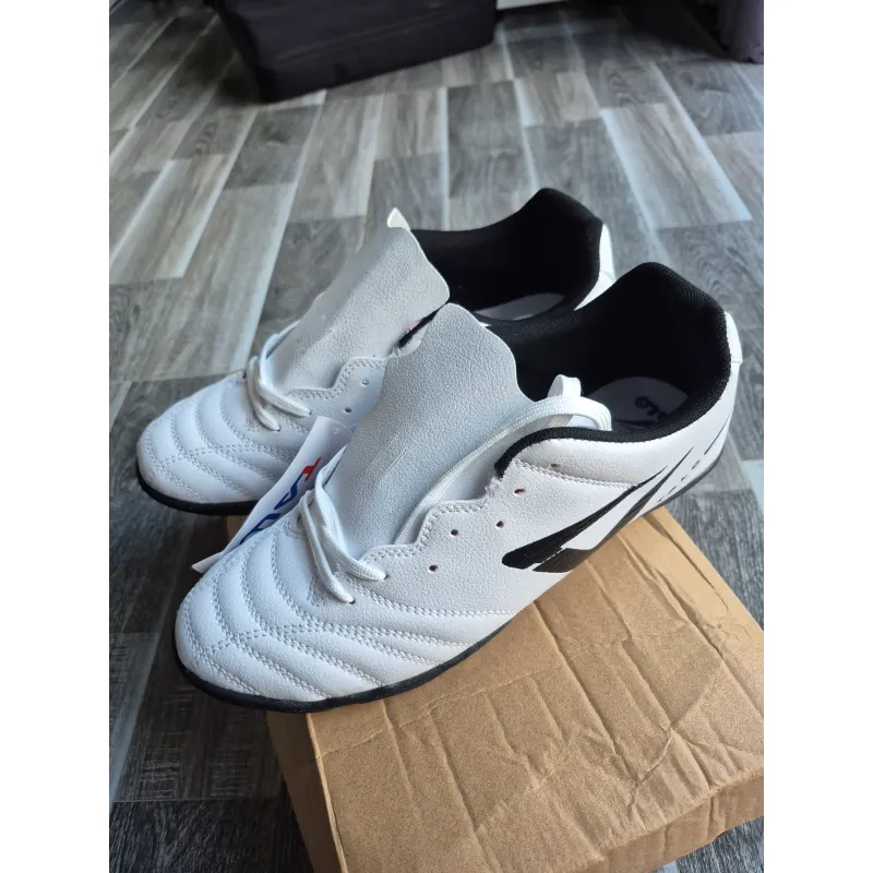 Pass giày mới Talo (chân 26cm) 930084