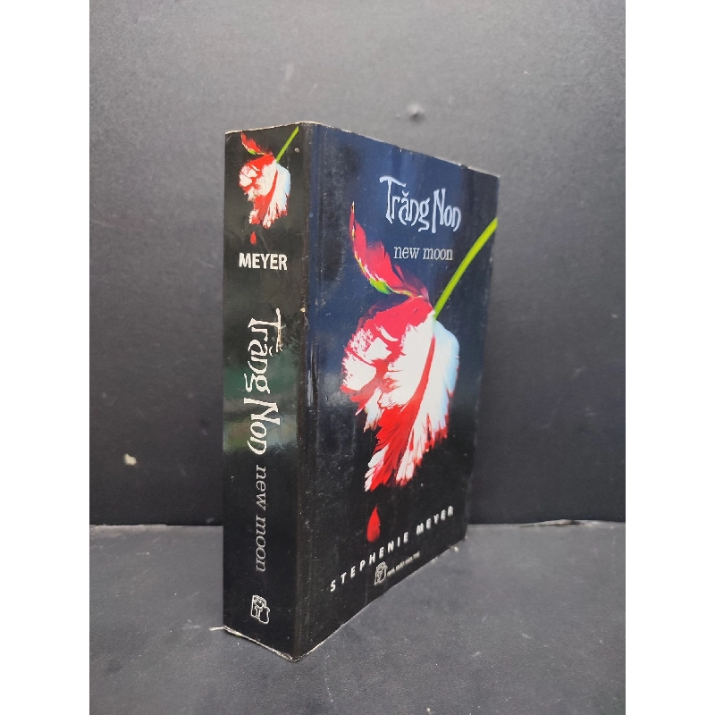 Trăng Non mới 80% ố nhẹ 2010 HCM1406 Stephenie Meyer SÁCH VĂN HỌC 915477