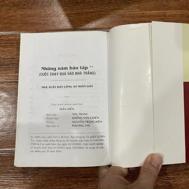 Những năm bão táp - Cuộc chạy đua vào nhà Trắng - Henry Kissinger bộ 2 tập (6) 757353