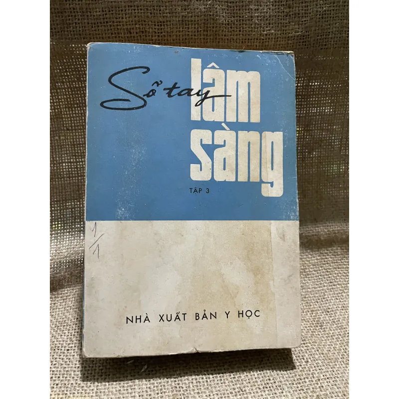 Sổ tay lâm sàng - sách y- khoảng 1000 trang - xuất bản 1977 925452