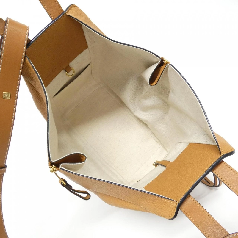 Túi xách vai Loewe Hammock Small 387 12KN60 608845