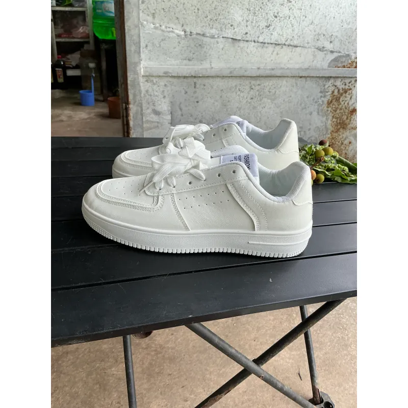 Giày Sneaker Thể Thao unisex Size 39 Cũ 674490