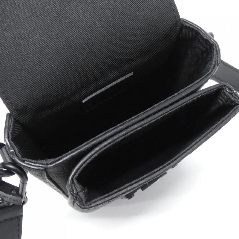 Túi đeo vai Louis Vuitton Trillon Monogram S Lock Vertical Wearable Wallet M81524 - Hàng hiệu Chính hãng 802868