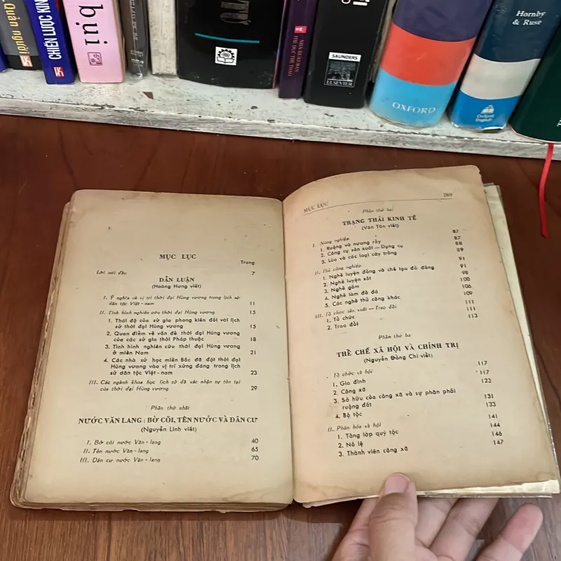 II Sách Xưa: Thời Đại Hùng Vương - 1973 562348