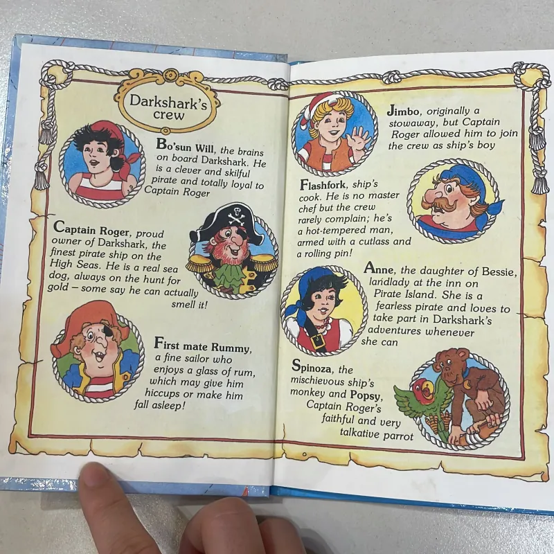 NGOẠI VĂN tiếng anh trẻ em : truyện PIRATES Captain Roger’s Birthday - LadyBird 1027817