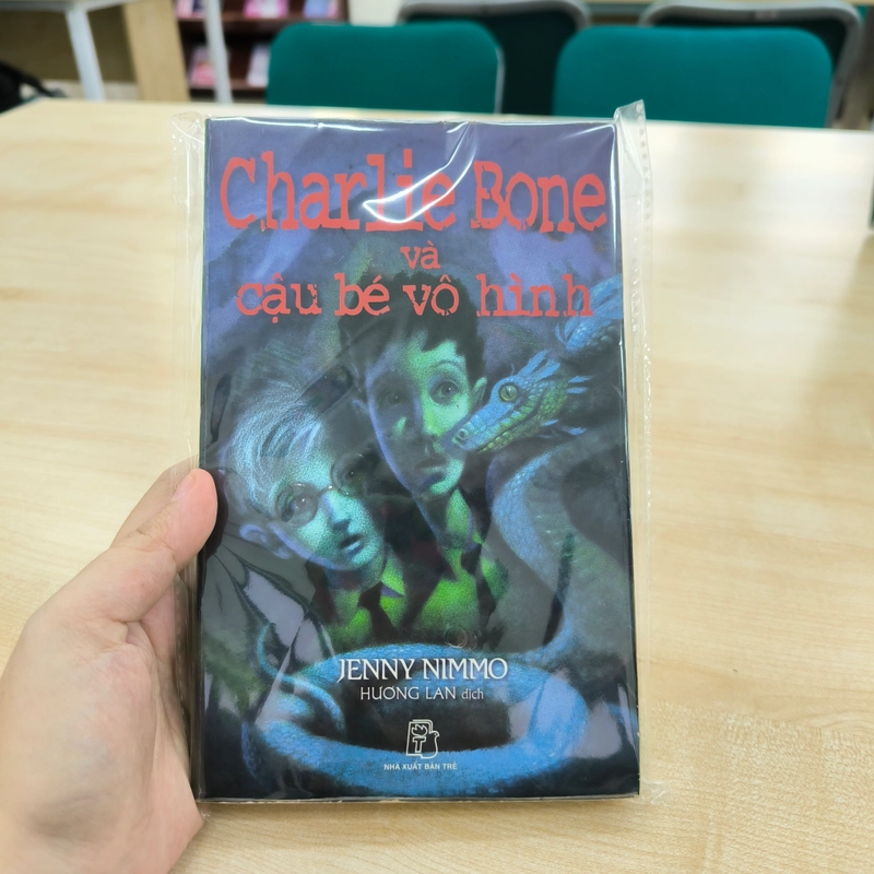 Charlie Bone Và Cậu Bé Vô Hình (Tập 3) - Jenny Nimmo 475901