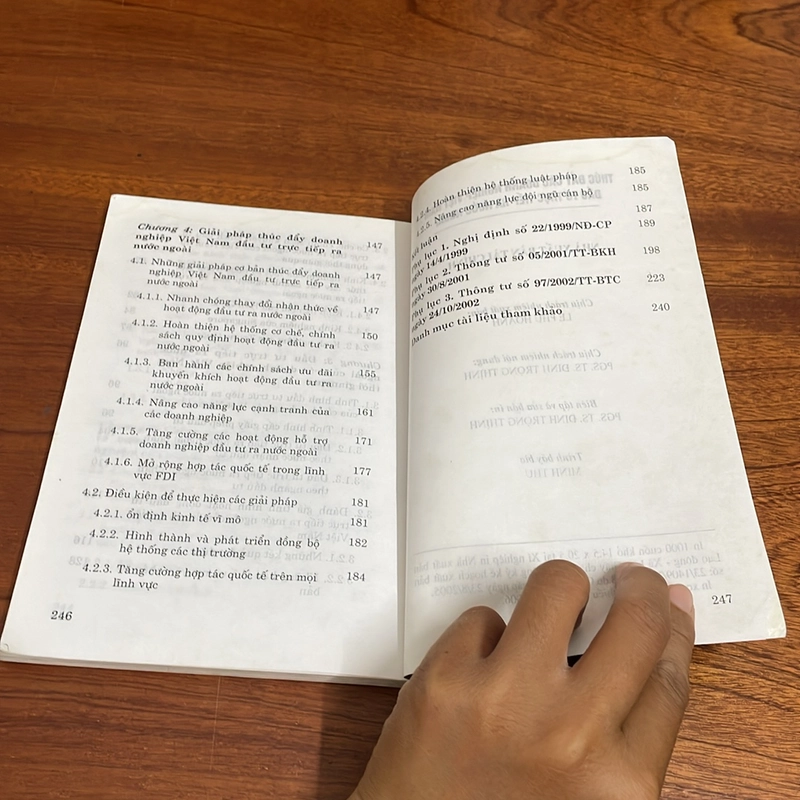 Thúc Đẩy Doanh Nghiệp Việt Nam Đầu Tư Trực Tiếp Ra Nước Ngoài - PGS. TS. Đinh Trọng Thịnh 507803
