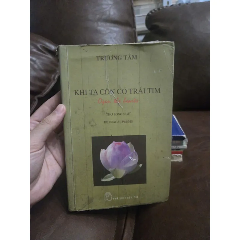 KHI TA CÒN CÓ TRÁI TIM 1037838