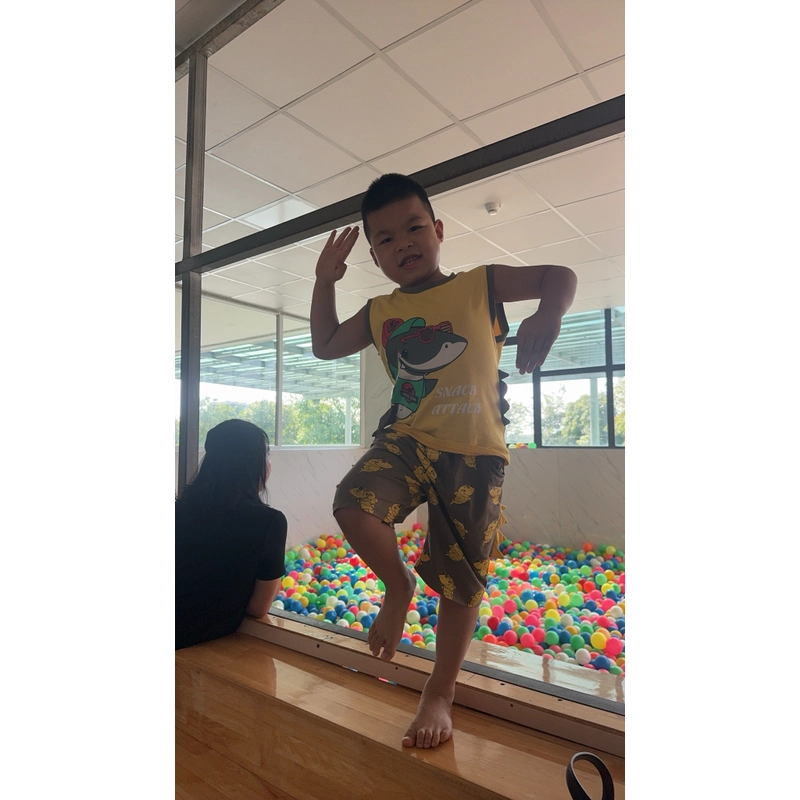 Bộ cotton mới 70% dành cho bé 4-5y 442622