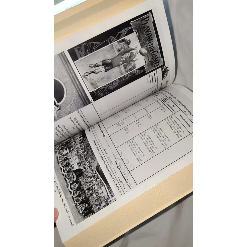 Sách ngoại văn cũ khổ bỏ túi – Moab Is My Washpot (Stephen Fry) | Bìa mềm 748384