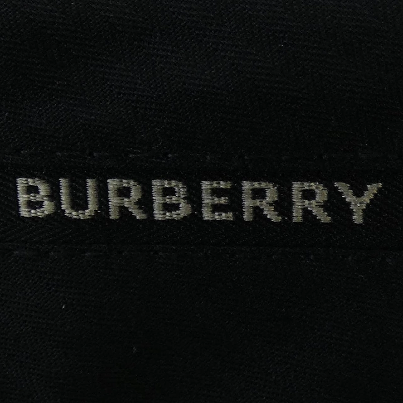Quần short BURBERRY 649481