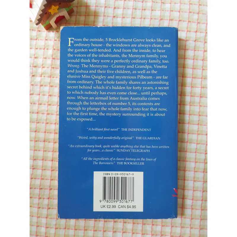 THE MENNYMS - Sylvia Waugh - Tác phẩm đoạt giải thưởng Carnegie Medal (1994) 750709