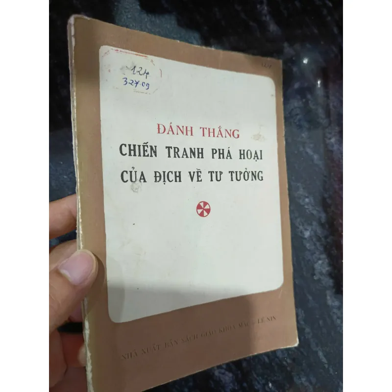 Đánh thắng chiến tranh phá hoại của địch về tư tưởng 1017991