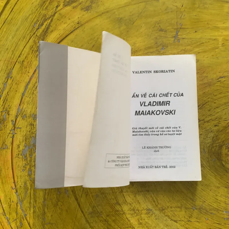 COMBO SỰ PHẢN BỘI CỦA GOOC-BA-TROP & BÍ ẨN VỀ CÁI CHẾT CỦA VLADIMIR MAIAKOVSKI 1009193