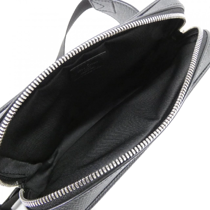 Túi đeo chéo Louis Vuitton Taiga Bum Bag Outdoor M33438 - Hàng hiệu Chính hãng 767477