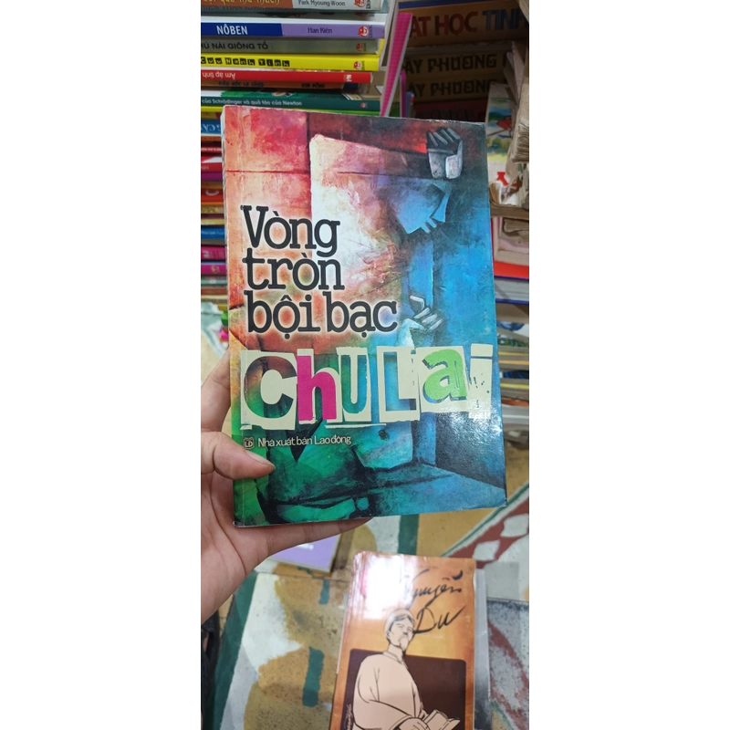 Vòng Tròn Bội Bạc - Chu Lai 495374