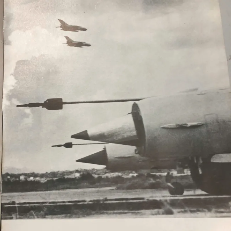 Chống Mỹ, cứu nước – Thiên anh hùng ca vĩ đại – Nhiều tác giả / tư liệu tuyên truyền 739796