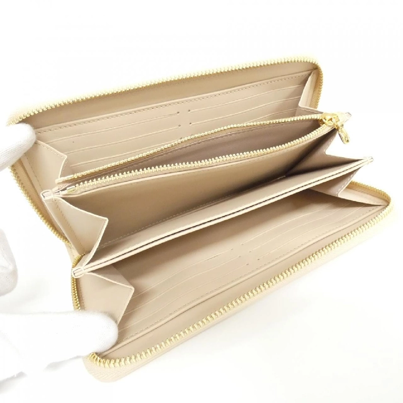 Ví Zippy Louis Vuitton Monogram LV Broderie Anglaise M82471 621474