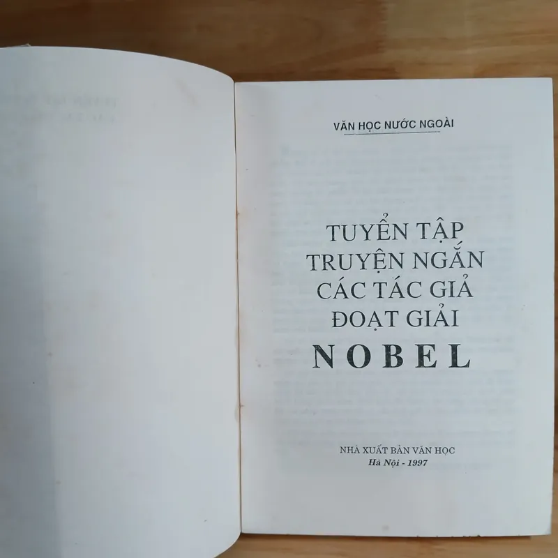 Tuyển Tập Truyện Ngắn Các Tác Giả Đoạt Giải NOBEL (Bộ 2 Tập) 560851