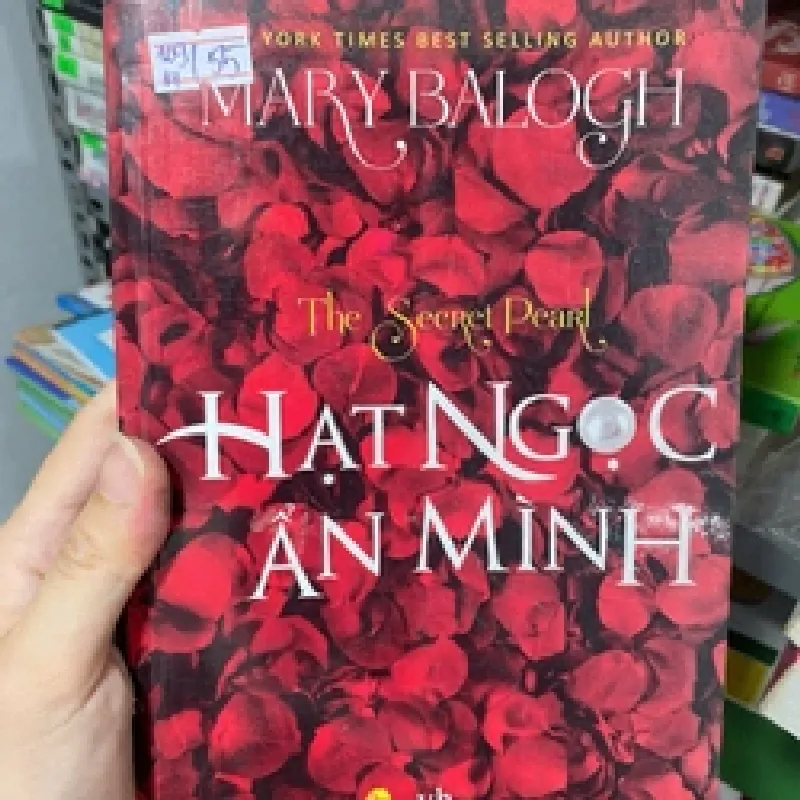 [Sách Cũ SCGR] Hạt ngọc ẩn mình TKB2308 Tiểu thuyết lãng mạn phương Tây 681980