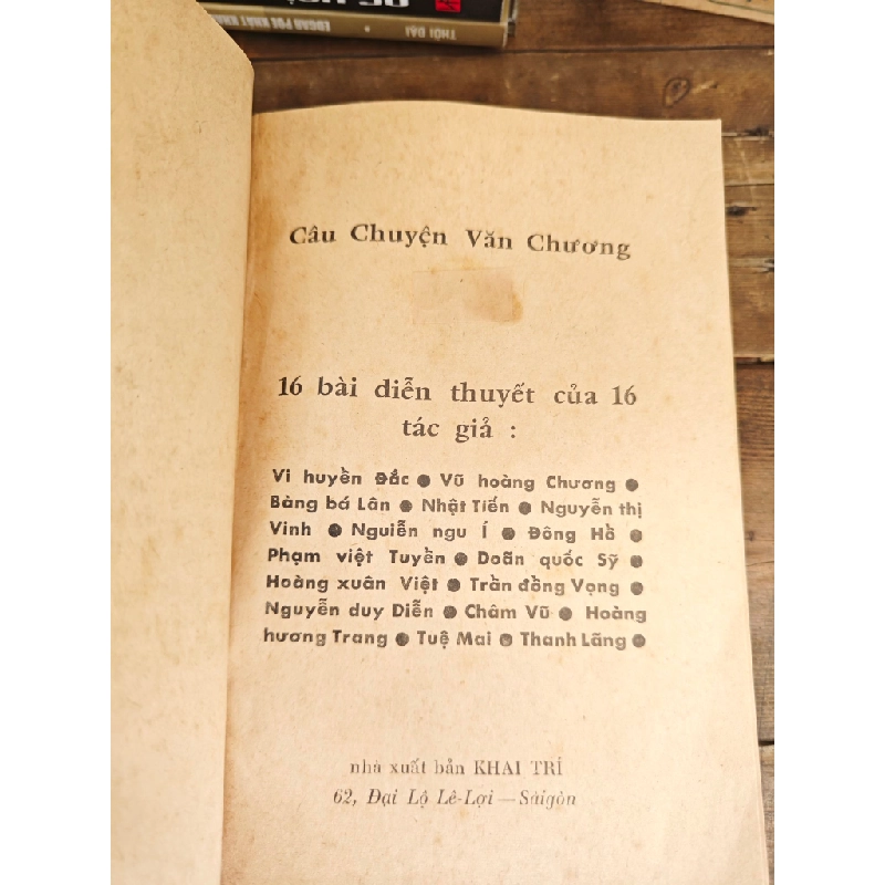 CÂU CHUYỆN VĂN CHƯƠNG ( SÁCH ĐÓNG LẠI BÌA CỨNG ) 196282