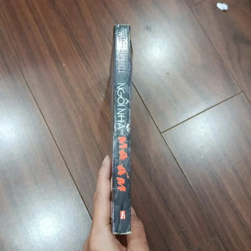 Ngôi nhà ma ám 932264