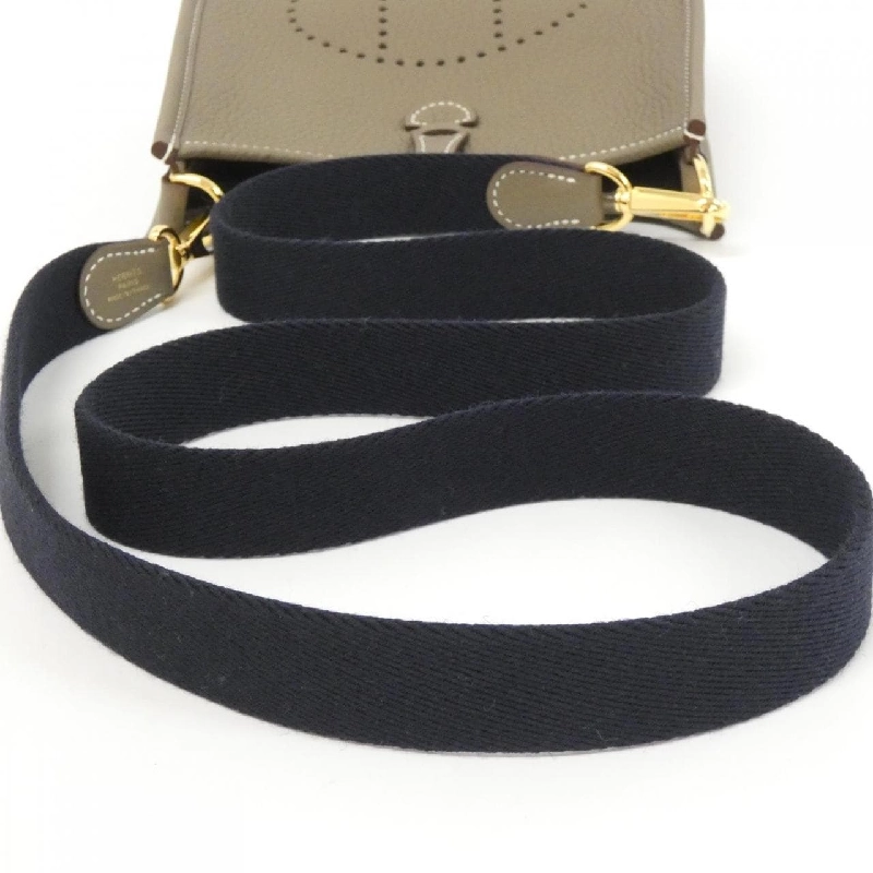 【Sản phẩm chưa sử dụng】Túi xách vai Hermès Evelyne Amazon 16cm 069426CC 611188