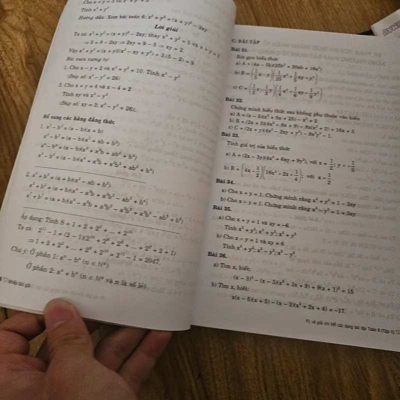 Phân loại & giải chi tiết các dạng bài tập toán 8 tập 1
24k 729876