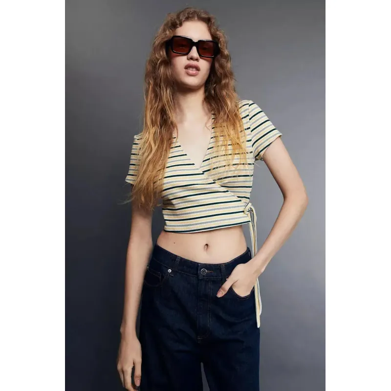 ÁO H&M CROPTOP THUN GÂN BỌC NGOÀI SIZE M 784888