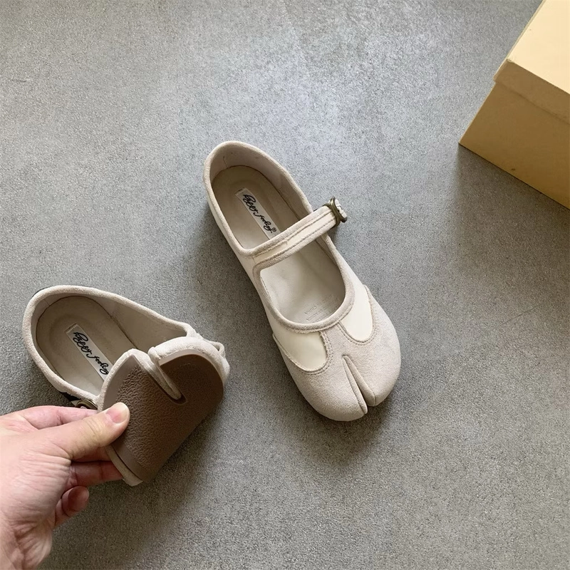 [New] Giày kiểu tabi Happy Feeling - size 38 - trắng  500265