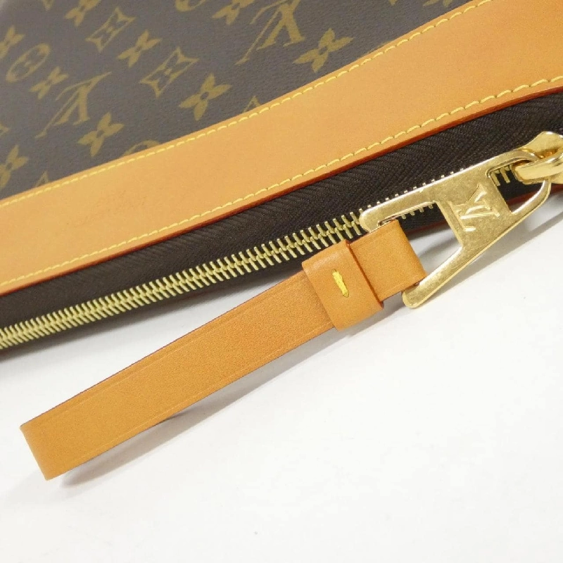 Túi xách Louis Vuitton Monogram Archive Pochette Voyage Supple M14057 - Hàng hiệu Chính hãng 763929