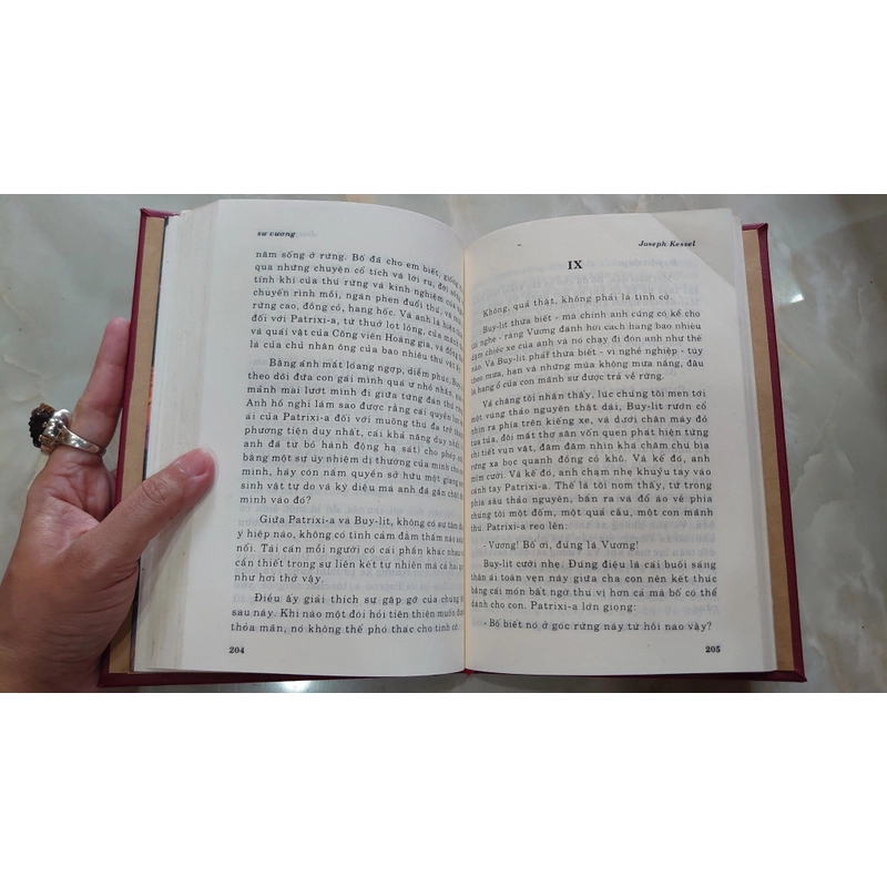 SƯ VƯƠNG (CHUYỆN KỂ VỀ MỘT EM BÉ SỐNG VỚI MUÔNG THÚ).
Tác giả: Joseph Keseel. Bửu Ý dịch 300699