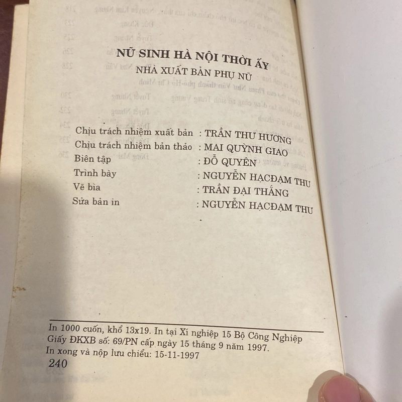 Nữ sinh Hà Nội thời ấy - Hồi ký của nữ sinh Trưng Vương (xb 1997) 477942
