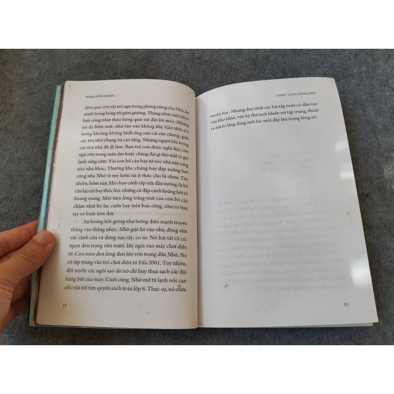 CHIẾC VÒNG ĐỒNG ĐEN - PHAN HỒN NHIÊN 719992