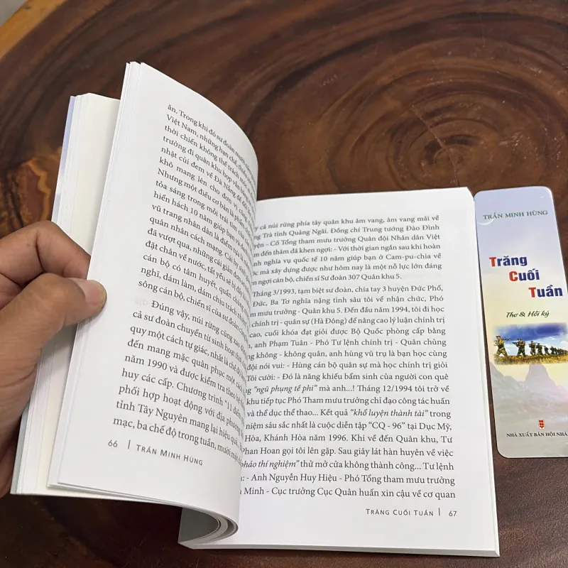 II Thơ Và Hồi Ký: Trăng Cuối Tuần - Trần Minh Hùng - 2019 1001907