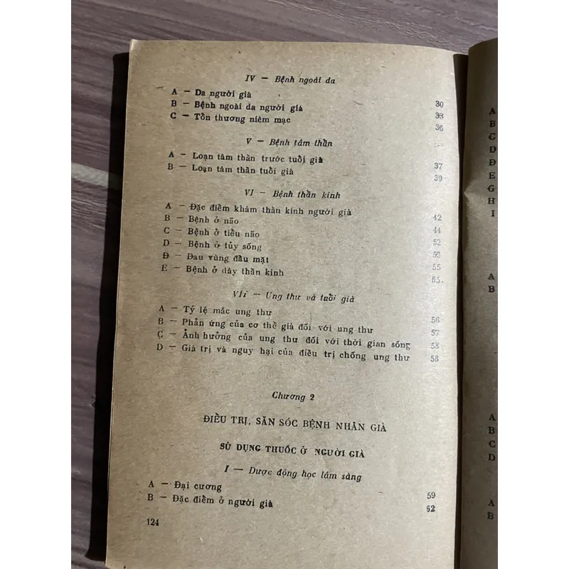 Bệnh học và tuổi già - sách y - Gs Phạm Khê  697110
