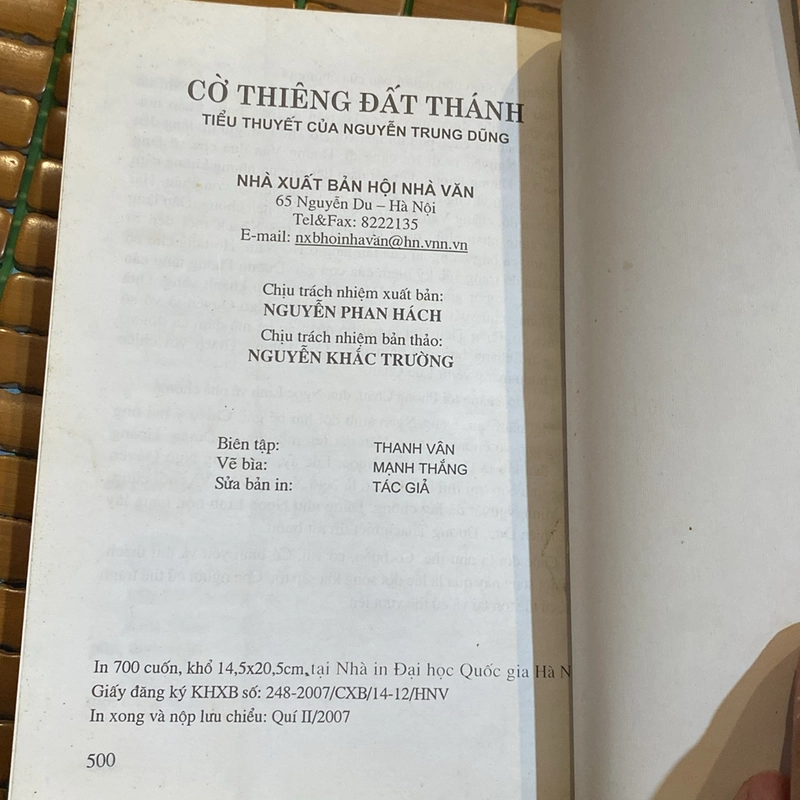 CỜ THIÊNG ĐẤT THÁNH, TIỂU THUYẾT LỊCH SỬ, XB 2007 476798