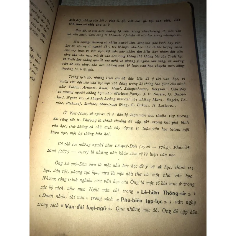 Lược Khảo Văn Học-Nguyễn Văn Trung 937463