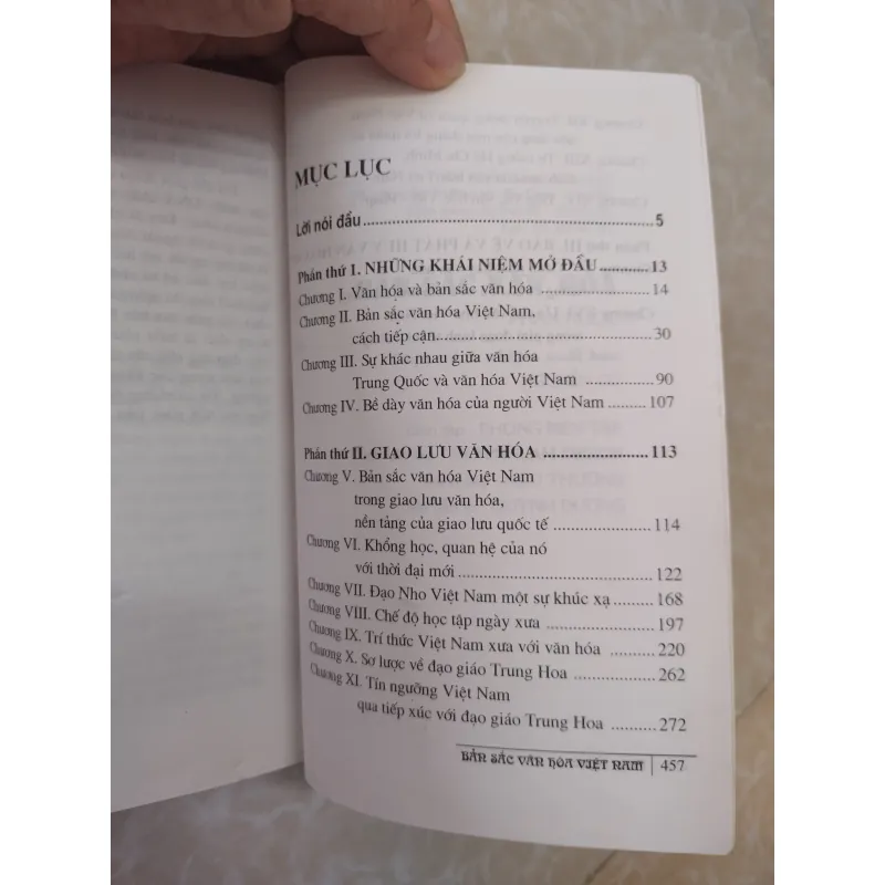 Sách: Bản sắc văn hoá Việt Nam - Tác giả: Phan Ngọc 707852