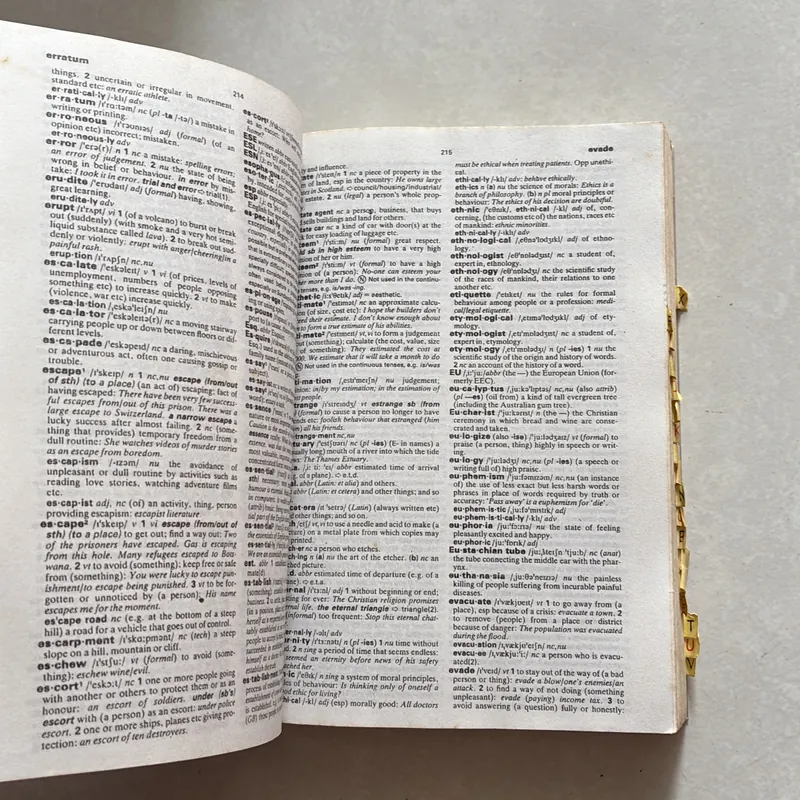 Oxford Student’s Dictionary 687523