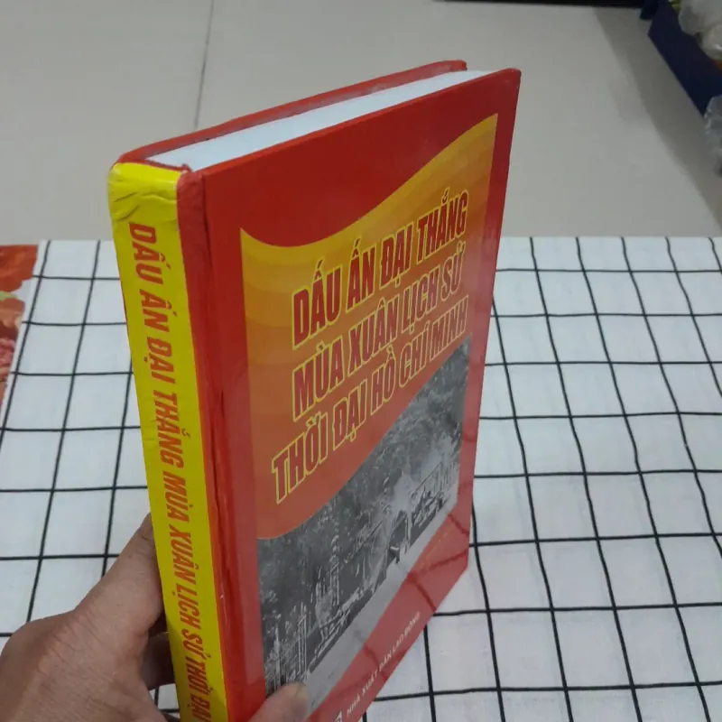 Dấu ấn đại thắng Mùa xuân lịch sử thời đại Hồ Chí Minh. Vũ Thiên Bình tuyển chọn 565119