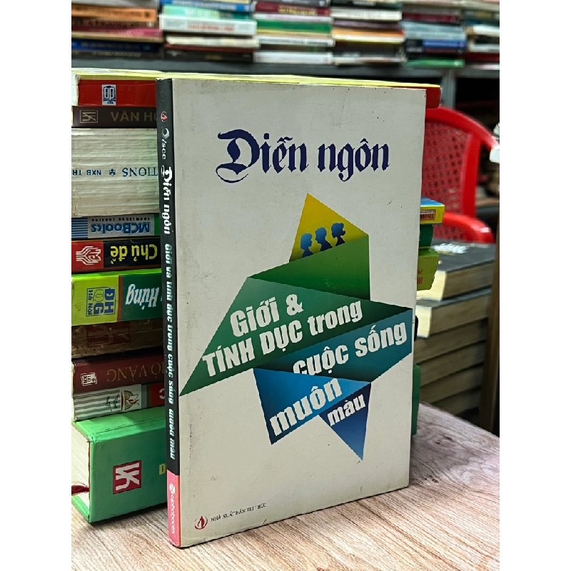 Diễn ngôn - Giới & Tính dục trong cuộc sống muôn màu 493307