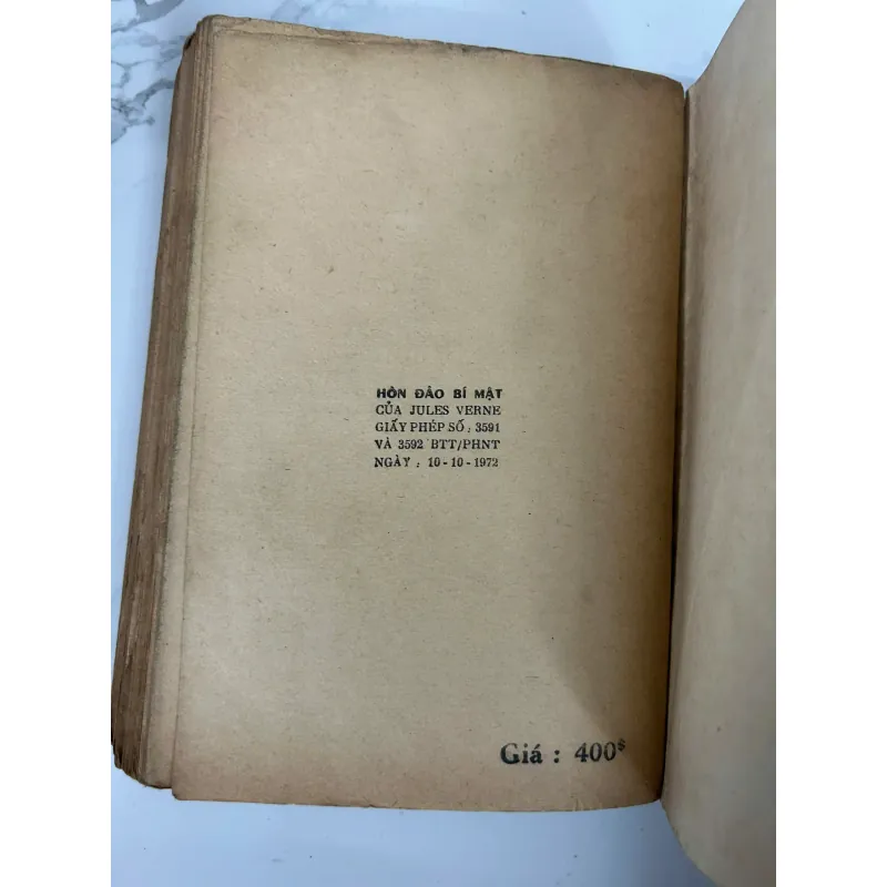 Hòn đảo bí mật - Jules Verne 781293