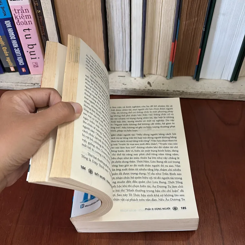 II Sách Kỹ Năng: Bí Quyết Thành Công _ Biết Người, Dùng Người, Quản Người - 2019 593945